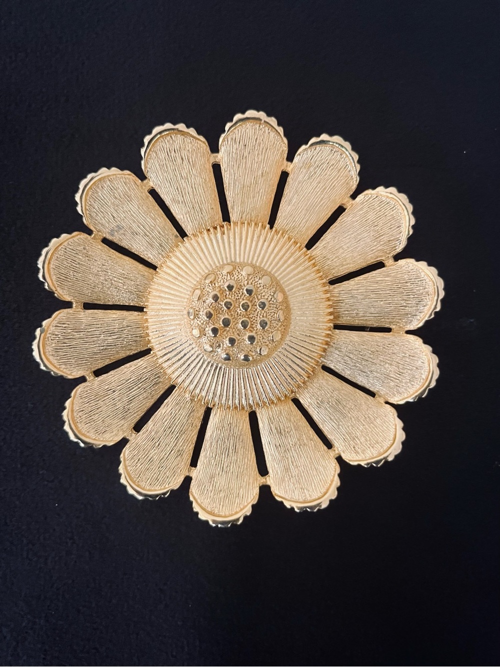 #320 SARAH COVENTRY Vintage Textured Gold-tone Sunflower Brooch